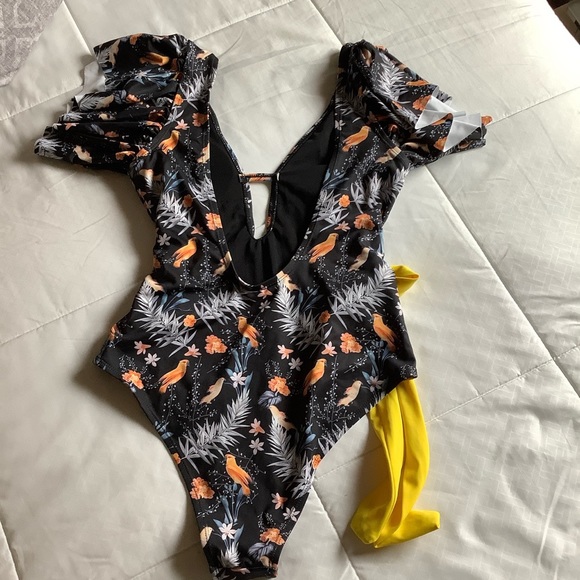 Swimming suit, with sleeves, tropical pattern, with bow - Picture 2 of 7